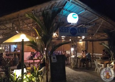 Donde comer en Port Barton - Reef Café